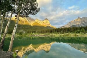 Quarry lake and ha ling peak at sunrise one of best free things to do in canmore