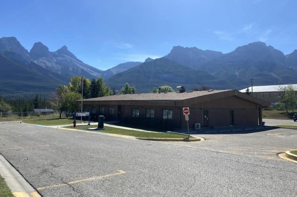 Canmore rcmp building in summer living in canmore alberta
