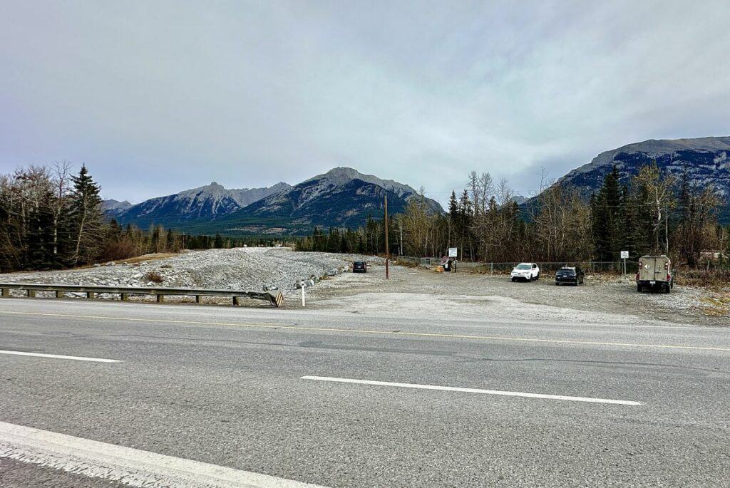 Off-leash dog park parking lot for three sisters viewpoint canmore